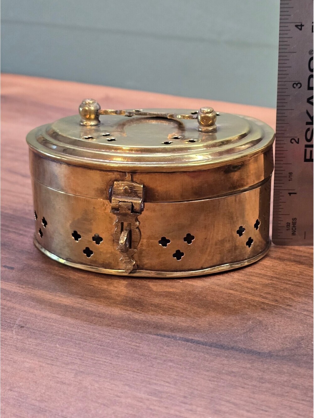 Vintage Pierced Brass Cricket Box Hinged Incense Trinket Caddy - Picture 7 of 7